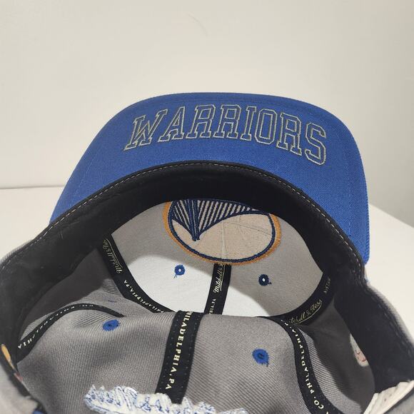 Golden State Warriors Hat Cap NBA Basketball Mitchell & Ness Snapback Grey - Picture 6 of 8